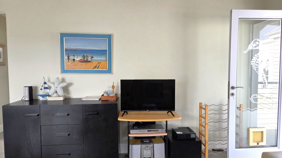 To Let 1 Bedroom Property for Rent in Thesen Islands Western Cape